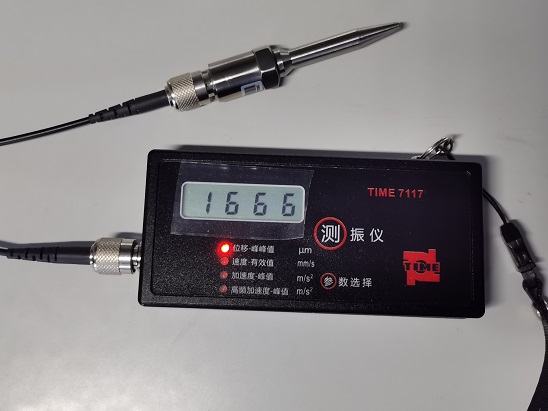 �r��TIME7117�y��x